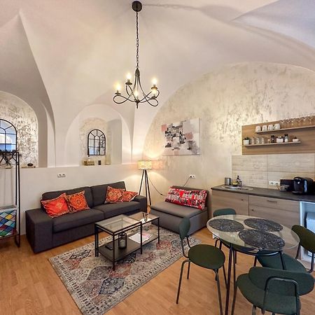 Serenity House Apartments Sibiu Buitenkant foto
