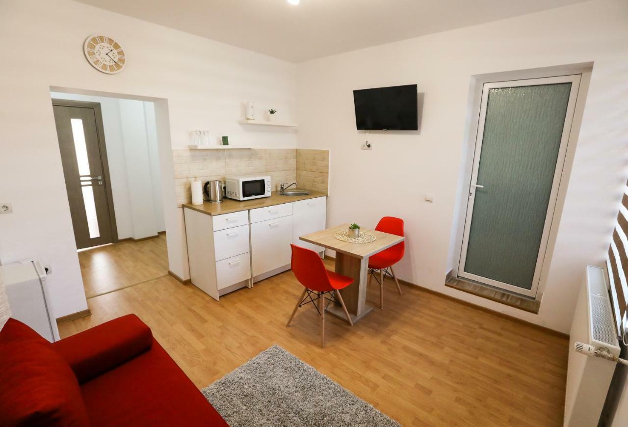 Serenity House Apartments Sibiu Buitenkant foto