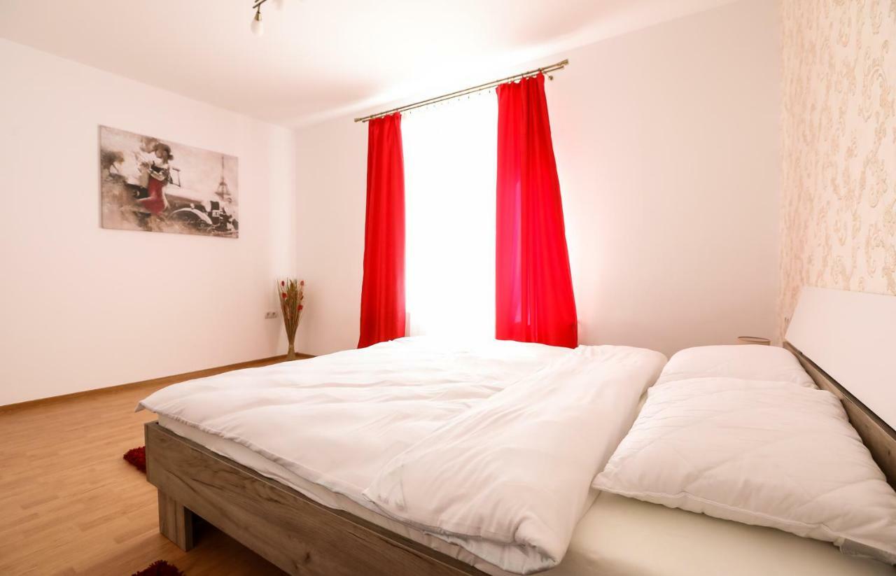 Serenity House Apartments Sibiu Buitenkant foto