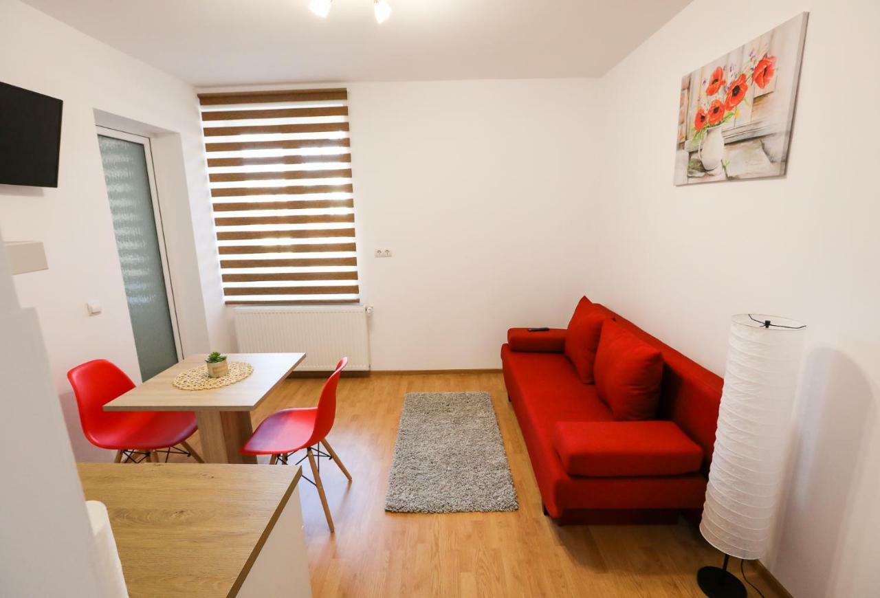 Serenity House Apartments Sibiu Buitenkant foto