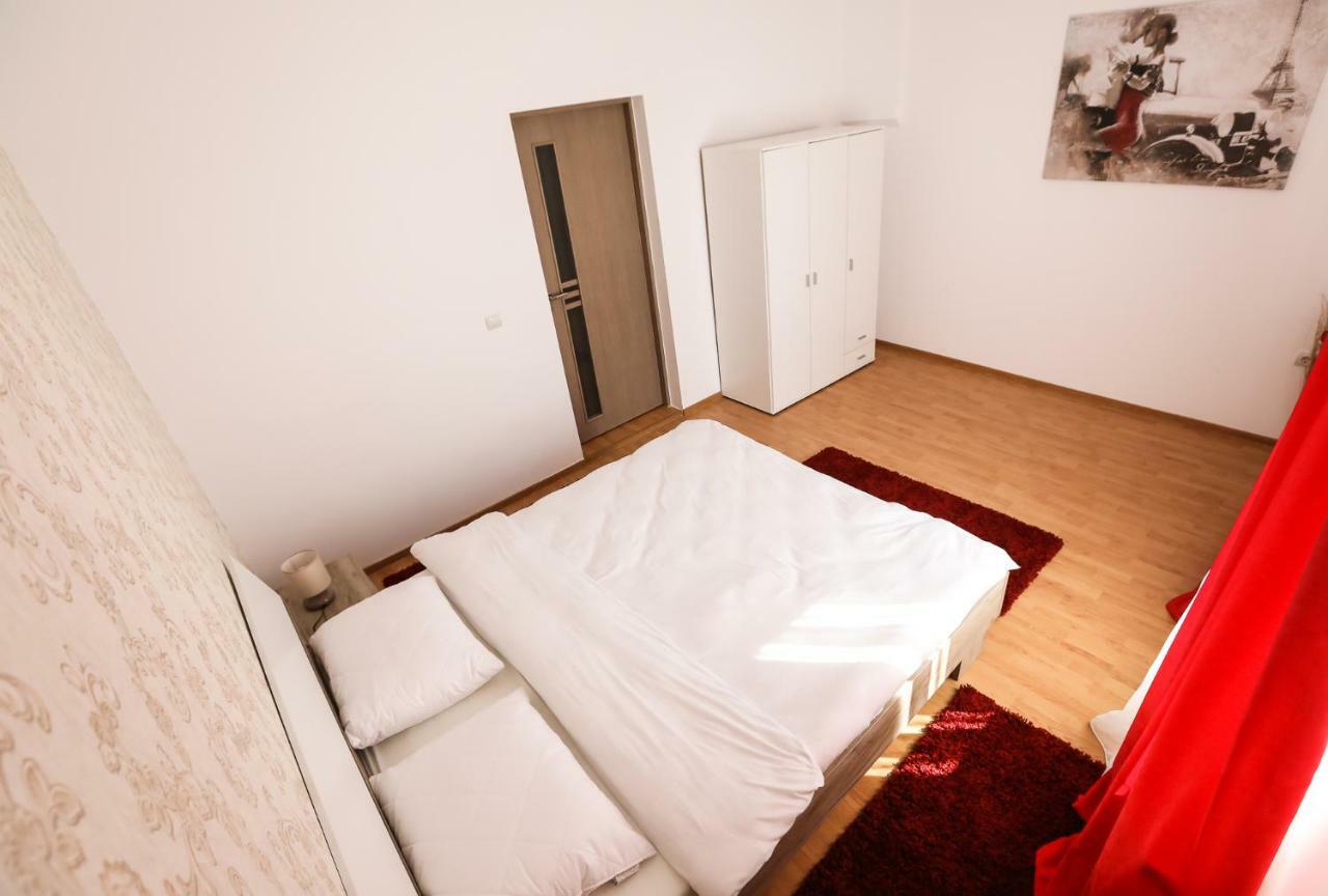 Serenity House Apartments Sibiu Buitenkant foto